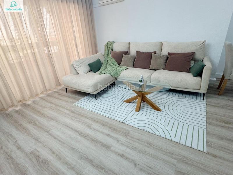 Foto 7eecb956-ae2d-41db-a3df-bab428a72059. Miete appartement in calle colon 12 b in Campello Playa Campello (el)