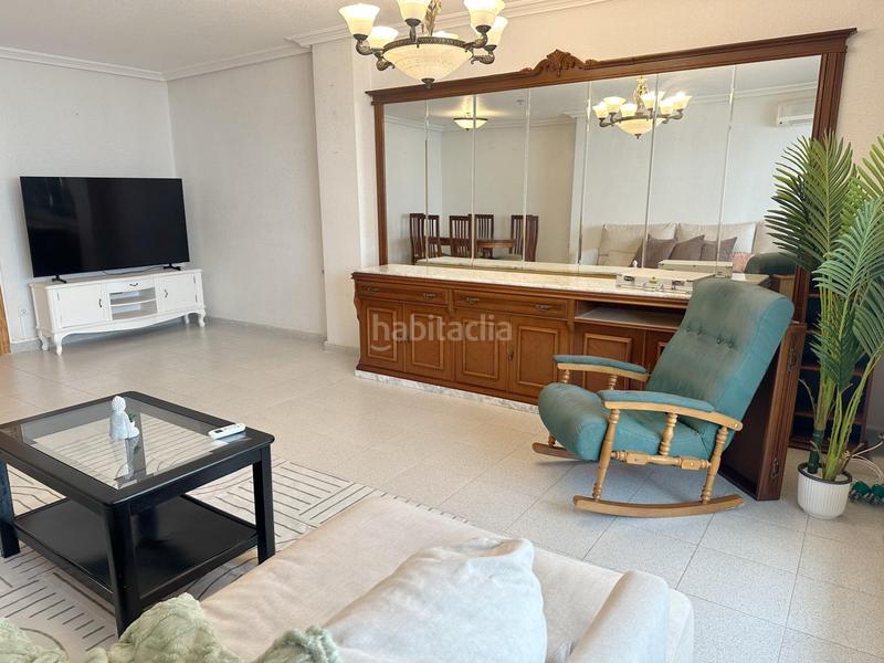Foto c66229db-4e71-4cb7-90e0-1ebc74e74078. Miete appartement in calle colon 12 b in Campello Playa Campello (el)