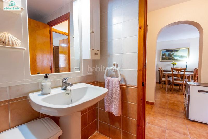 Foto b167b78b-a663-4ba5-9212-a5f0fadda77f. Affitto casa a schiera in avenida almadraba 9 in Pueblo Español-Coveta Fumá Campello (el)