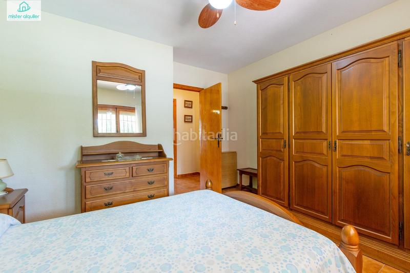 Foto 7b59c0b3-c120-4a03-bbcc-ab6472ebe85d. Lloguer casa adossada a avenida almadraba 9 a Pueblo Español-Coveta Fumá Campello (el)