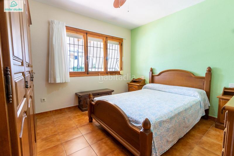 Foto c5972d8e-e2ee-474e-80ba-aae0d9840371. Lloguer casa adossada a avenida almadraba 9 a Pueblo Español-Coveta Fumá Campello (el)