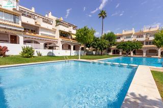 Rent Semi detached house in Avenida almadraba 9
