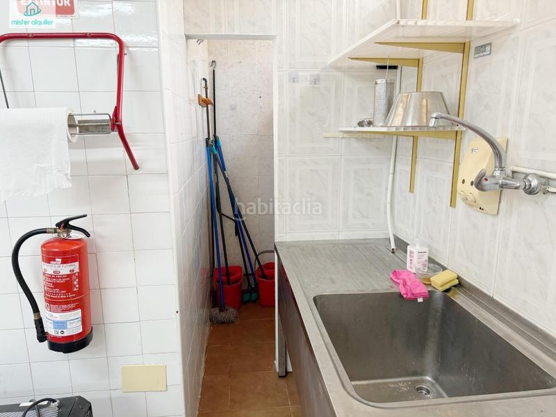 Foto a18d5d8a-4be0-458b-adc3-a41ae69ebf1e. Local comercial a calle doctor severo ochoa 3 a Campello Pueblo Campello (el)