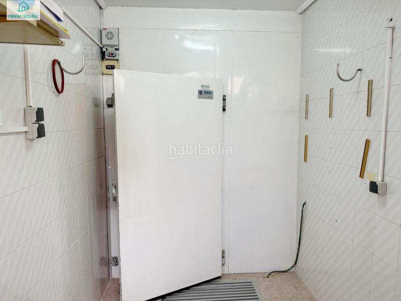 Foto a87befd7-e8ed-4825-b2f6-b40b9cd8a87b. Local comercial a calle doctor severo ochoa 3 a Campello Pueblo Campello (el)