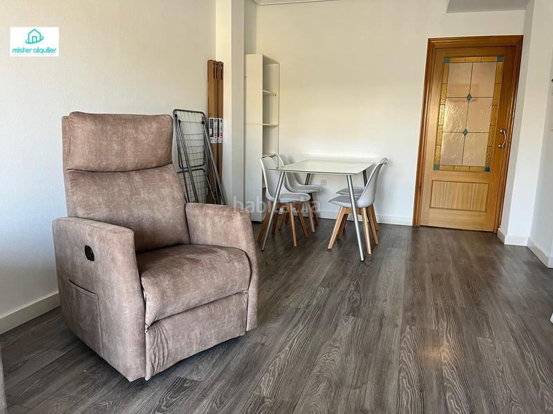 Foto 28a44aa3-6d93-4bf2-91b3-88b6cfc9ee8c. Lloguer apartament a sant bartolomeu 150 a Campello Playa Campello (el)