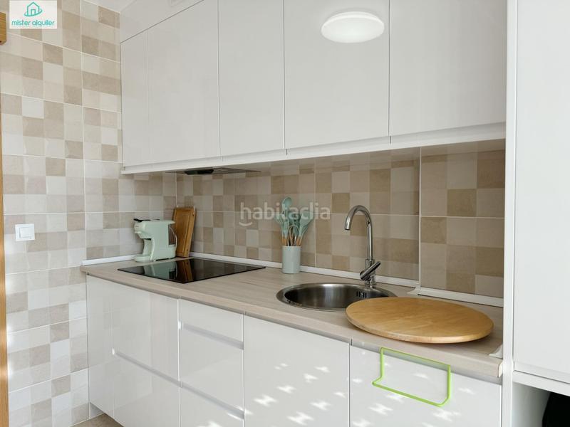 Foto 37e460d5-5b1a-45e8-afbb-b42e6f942ab3. Alquiler apartamento en sant bartolomeu 26 en Campello Playa Campello (el)