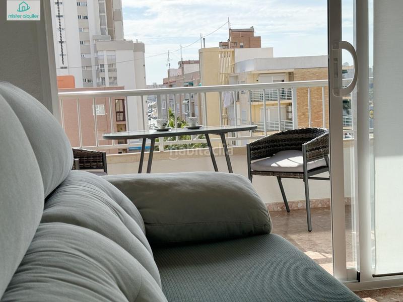 Foto 5198ed9c-47e7-4872-8b16-ce9dd1cfabf1. Alquiler apartamento en sant bartolomeu 26 en Campello Playa Campello (el)
