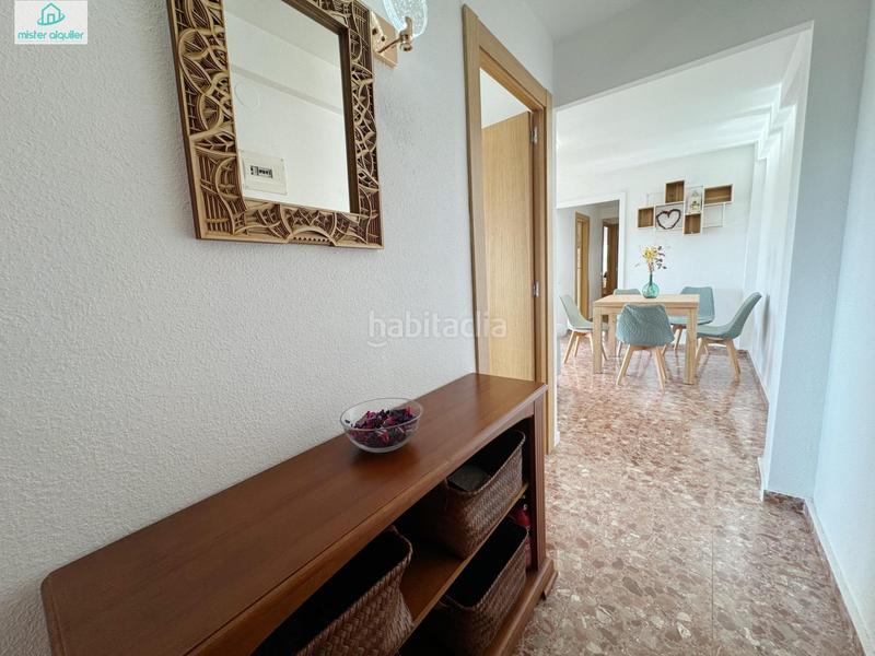 Foto 66b3e1a7-717f-4d37-a9c3-fbdba5cab172. Alquiler apartamento en sant bartolomeu 26 en Campello Playa Campello (el)