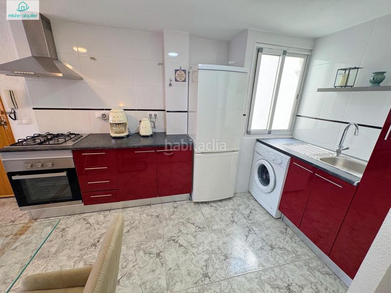 Foto 091c620f-17fb-46bf-8e3b-99597eca415c. Alquiler apartamento en san pere 78 en Campello Playa Campello (el)