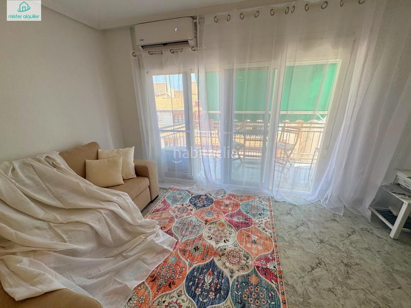 Foto b27a8d48-f67b-41c8-b188-7374395cf4c3. Alquiler apartamento en san pere 78 en Campello Playa Campello (el)