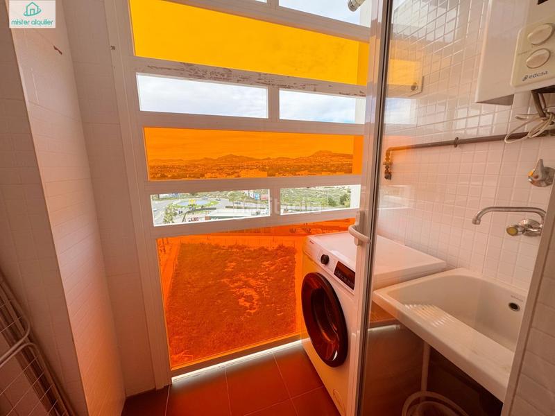 Foto c1a268b5-7de6-42a5-a72e-e207a17e3688. Alquiler apartamento en ausias march 32 en Campello Pueblo Campello (el)