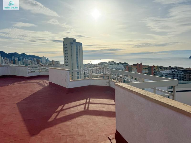 Foto 9548d2a7-9be2-4930-8d61-1536917b211b. Lloguer apartament a avenida avenida de ricardo bayona 8 a Benidorm