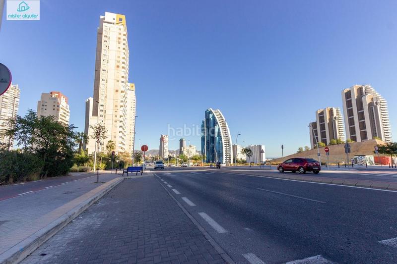 Foto 3613e77c-f784-49f7-a9b2-da196cc75419. Alquiler apartamento en avenida avenida de ricardo bayona 8 en Benidorm