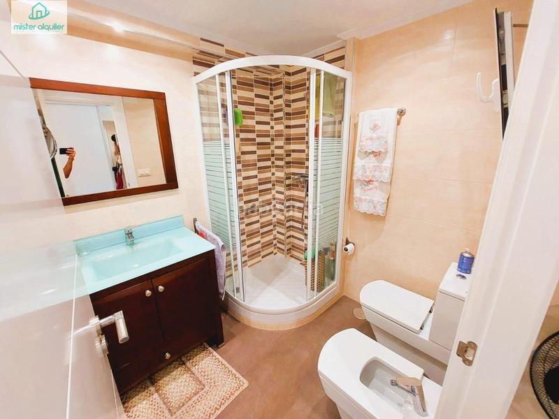 Foto be15f315-9f93-45b2-b694-523aa0c6db65. Miete appartement in avenida avenida de ricardo bayona 8 in Benidorm