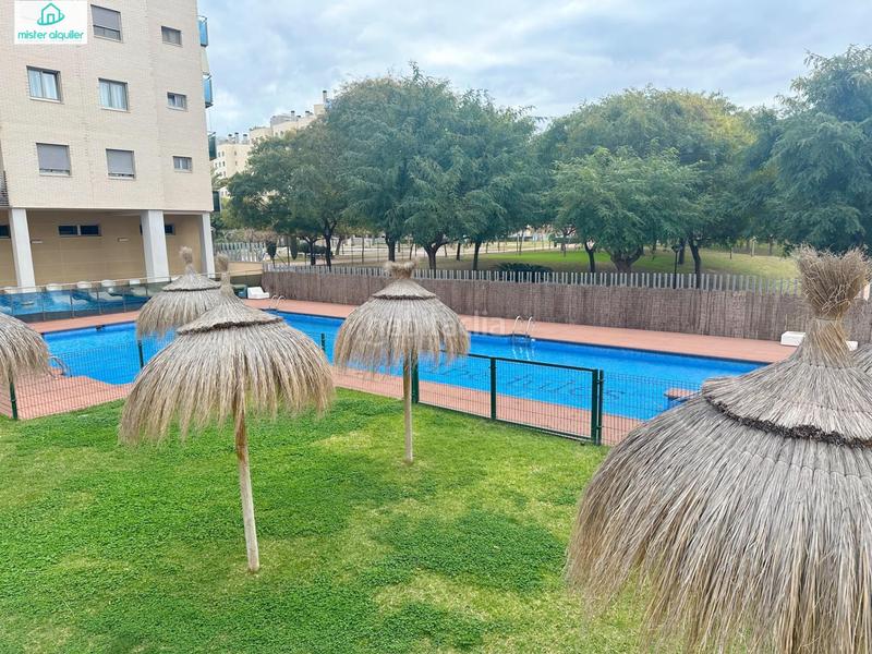 Foto 2f604544-cb3c-4ad7-b6c9-65fd5c600dd2. Alquiler apartamento en vicent blasco i ibañez de 1 en Campello (el)