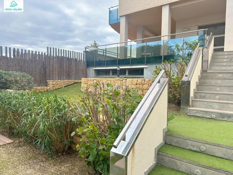 Foto 4bdcd6e8-96d5-4704-97a4-01696109e84b. Alquiler apartamento en vicent blasco i ibañez de 1 en Campello (el)