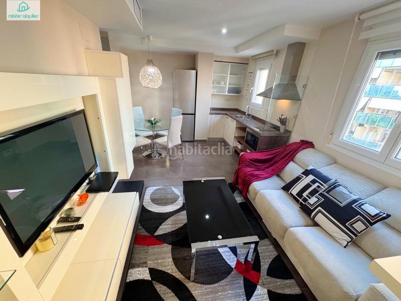 Foto 81f9bbdd-6538-468f-b4e3-592c2f3a0248. Alquiler apartamento en vicent blasco i ibañez de 1 en Campello (el)
