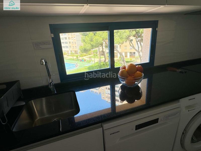 Foto 071aea59-a11d-46a7-a46b-c8d01ae089cc. Alquiler apartamento en calle magraner en Playa Muchavista Campello (el)