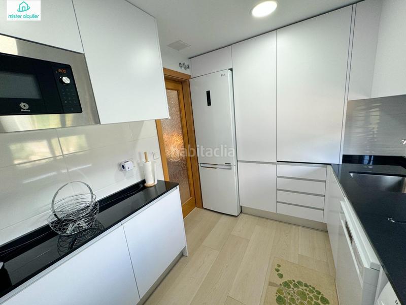 Foto af8cad8b-f30c-47c5-8dd7-097cfa35eb65. Alquiler apartamento en calle magraner en Playa Muchavista Campello (el)