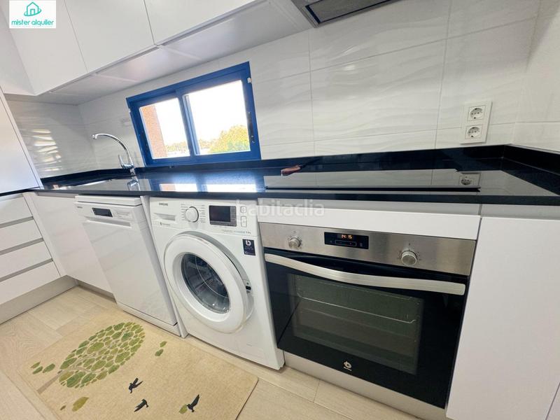 Foto f78a356c-0bec-43c5-879b-b8f66a90f06e. Alquiler apartamento en calle magraner en Playa Muchavista Campello (el)