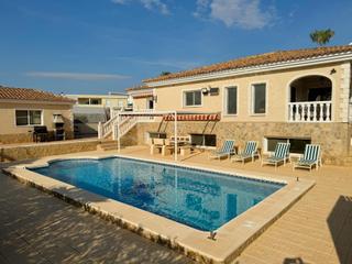 Lloguer Xalet a Castellers - ur bonalba 23. Chalet de lujo con piscina privada, cinco dormitorios y amplias