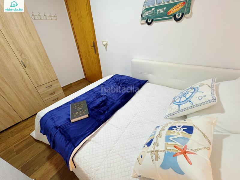 Foto 077792b7-4722-485a-9bd5-7eb136207014. Alquiler apartamento en sant bartolomeu 111 amplio apartamento junto al mar en el campello, en urbanización con piscina y todas las comodidades en Campello (el)