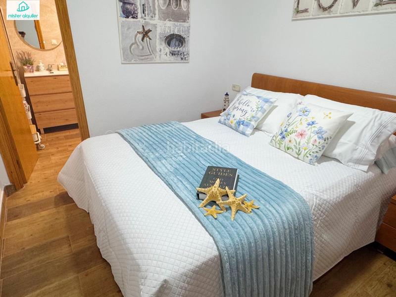 Foto 21e39586-69eb-4fa5-9f6e-f3bdb32b29b3. Alquiler apartamento en sant bartolomeu 111 amplio apartamento junto al mar en el campello, en urbanización con piscina y todas las comodidades en Campello (el)