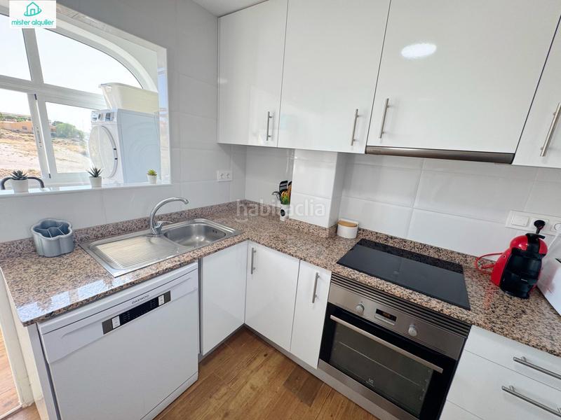 Foto 791de4b8-3367-47f7-9da1-6bc4389ca30b. Alquiler apartamento en sant bartolomeu 111 amplio apartamento junto al mar en el campello, en urbanización con piscina y todas las comodidades en Campello (el)