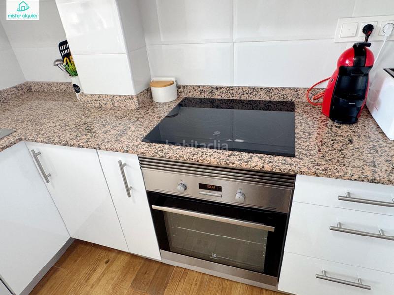 Foto a8f60849-5f0e-4ab5-b8cd-d2ee4e6550c2. Alquiler apartamento en sant bartolomeu 111 amplio apartamento junto al mar en el campello, en urbanización con piscina y todas las comodidades en Campello (el)