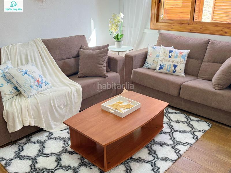 Foto ad7e4284-ae1d-4734-8537-f011bfe36942. Alquiler apartamento en sant bartolomeu 111 amplio apartamento junto al mar en el campello, en urbanización con piscina y todas las comodidades en Campello (el)