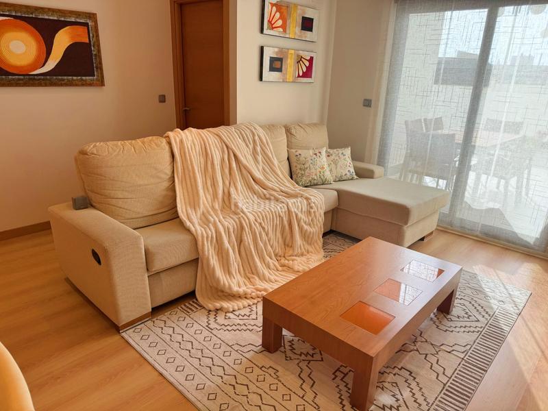 Foto 37b2c329-c7ec-463e-b3f5-1619b9f4609f. Rent ground floor in alcoy 30 in Campello Playa Campello (el)