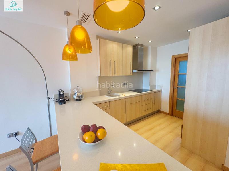 Foto 66c08af8-298d-4f4a-8e72-ad00a25a94c4. Rent ground floor in alcoy 30 in Campello Playa Campello (el)