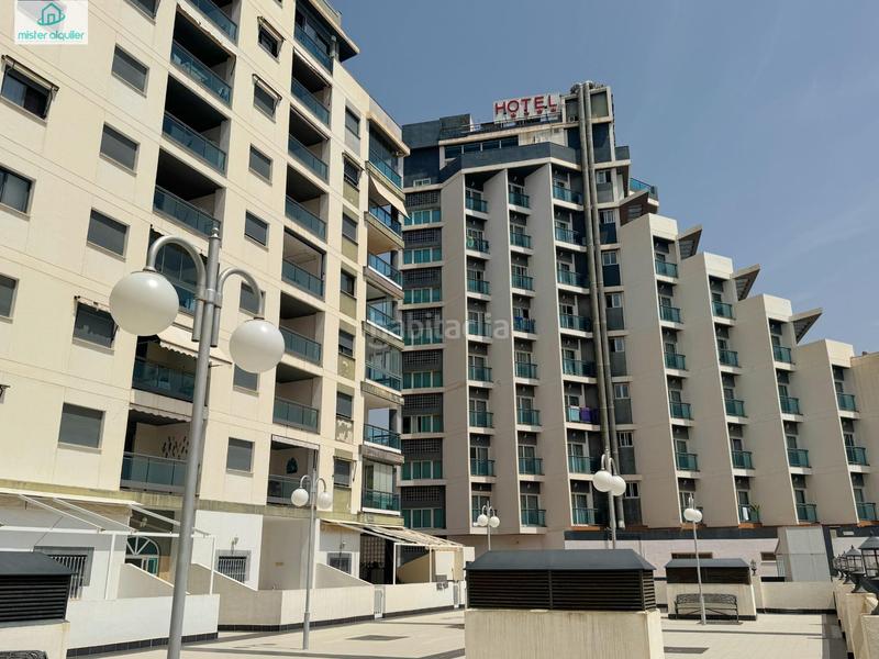Foto 707cbdc6-c377-4ce5-830d-c8c4bba6b9d3. Rent ground floor in alcoy 30 in Campello Playa Campello (el)