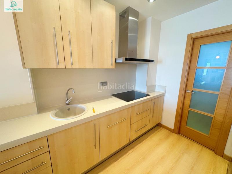 Foto a0bc106a-1d46-4d77-9b63-526db7d3d624. Rent ground floor in alcoy 30 in Campello Playa Campello (el)