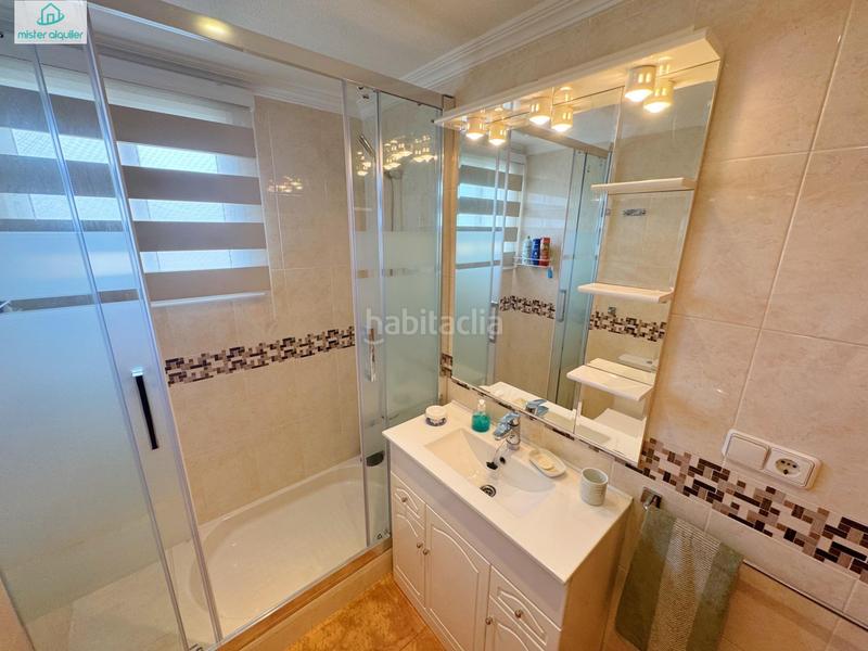 Foto 28c7b1fa-7fb6-40b2-af60-d5263b765ea2. Location appartement dans calle sant vicent 109 dans Campello (el)