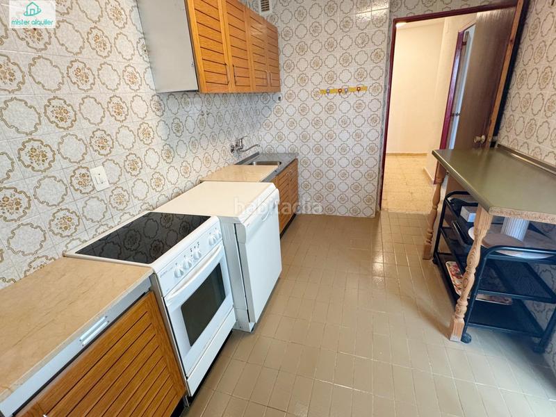 Foto 08728527-ee5c-40fe-bf31-e109a31f7b8a. Alquiler apartamento en frasquito roc 5 en Campello Playa Campello (el)