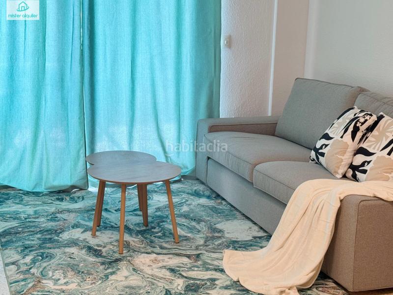 Foto 4819f745-ea34-42d2-95eb-76b53f5284c7. Rent apartment in frasquito roc 5 in Campello Playa Campello (el)