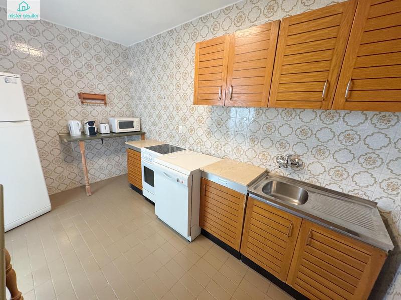 Foto 9e1801bc-8d91-4098-88a0-8cd106156fa2. Rent apartment in frasquito roc 5 in Campello Playa Campello (el)