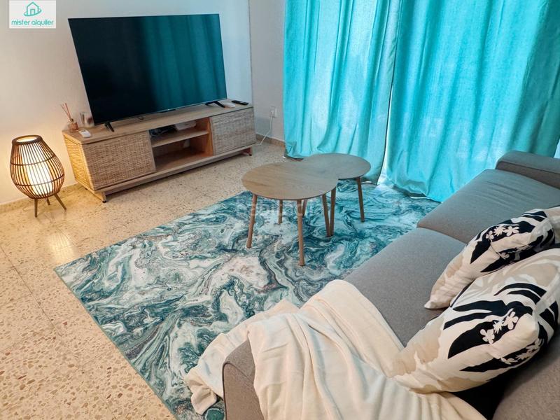 Foto a413f0db-35af-4b51-af70-0bf69bf7ec63. Rent apartment in frasquito roc 5 in Campello Playa Campello (el)