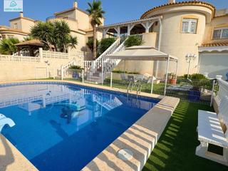 Location Chalet à Calle río miño 35. Halet de lujo en alquiler en castalla internacional  sol, espaci