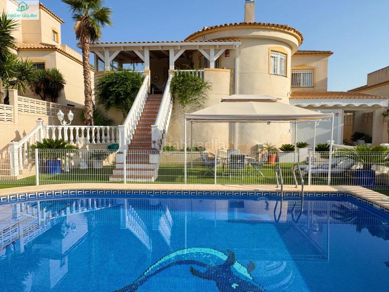 Foto 2bb3470d-c746-4fff-8d77-80046c853c70. Alquiler chalet en calle río miño 35 halet de lujo en alquiler internacional sol, espacio y privacidad cerca de alicante en Castalla