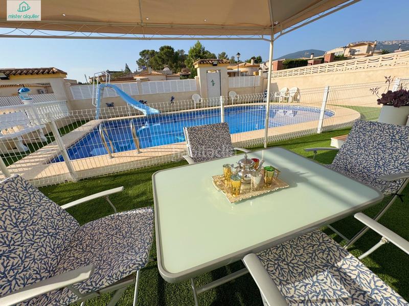 Foto 4f01f734-89cb-4324-b2dd-e7f100acc214. Alquiler chalet en calle río miño 35 halet de lujo en alquiler internacional sol, espacio y privacidad cerca de alicante en Castalla