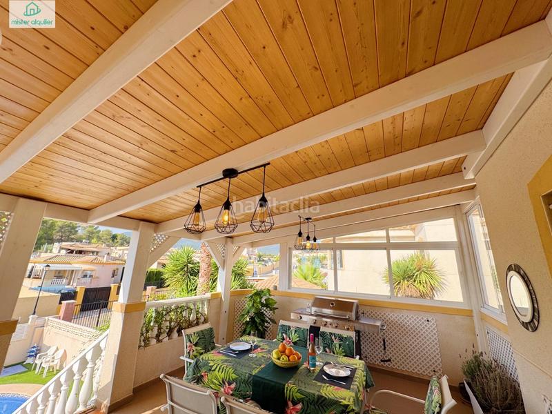Foto ef594750-6a27-4bd5-bc5b-8016f7f9fe4b. Alquiler chalet en calle río miño 35 halet de lujo en alquiler internacional sol, espacio y privacidad cerca de alicante en Castalla