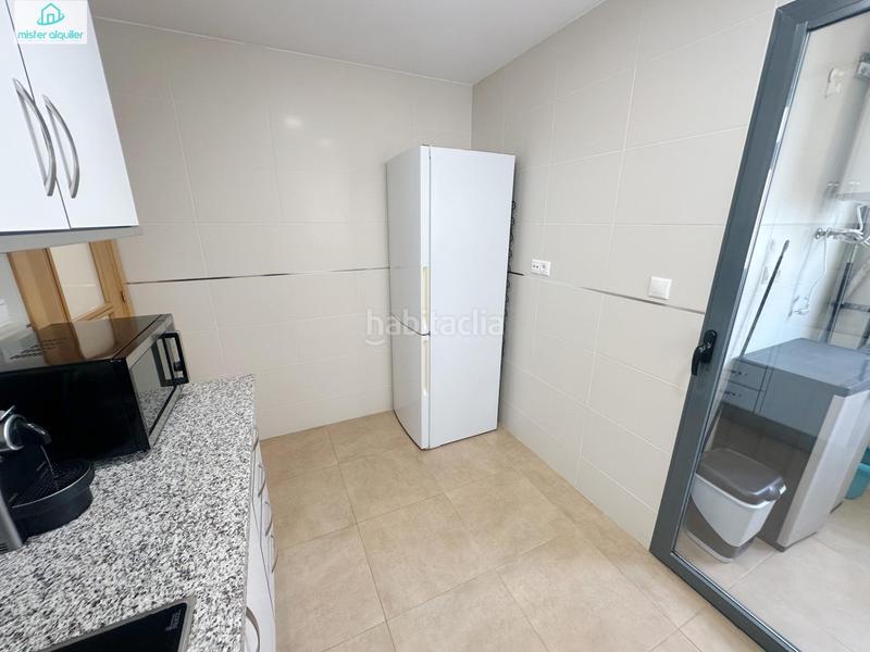 Foto 23f53c72-34e5-4a98-9fb2-66f134d77fad. Lloguer apartament a avenida alcoy 7 a Campello Playa Campello (el)