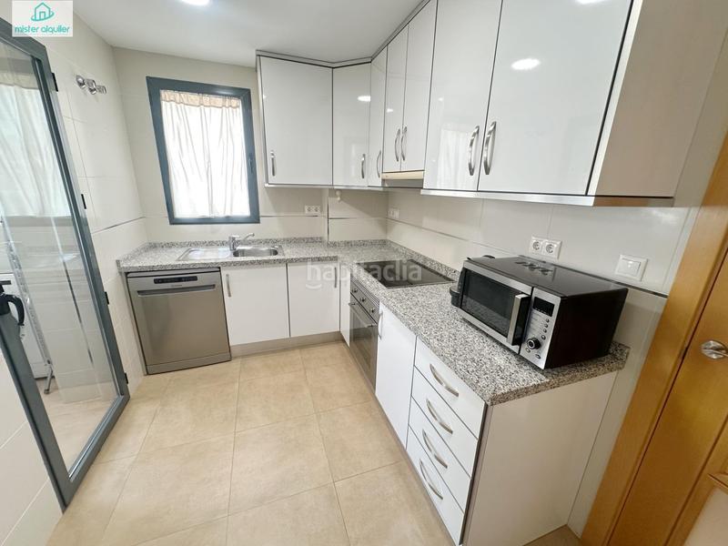 Foto 28293565-9b71-4be5-a7d7-b8c9ddfb55f3. Lloguer apartament a avenida alcoy 7 a Campello Playa Campello (el)