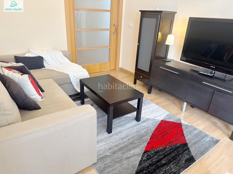 Foto cb9b0626-d7fc-43fb-93cf-548b7d6b1cf7. Lloguer apartament a avenida alcoy 7 a Campello Playa Campello (el)