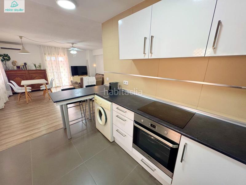 Foto 4dbebfe4-4ab7-4a08-804c-d6146dd18182. Alquiler apartamento en gabriel miro 16 apartamento moderno y luminoso a un paso del mar en el campello en Campello (el)