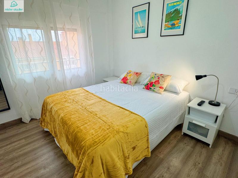 Foto fdbb9281-a67b-46b8-80a3-317e0539e8c0. Alquiler apartamento en gabriel miro 16 apartamento moderno y luminoso a un paso del mar en el campello en Campello (el)