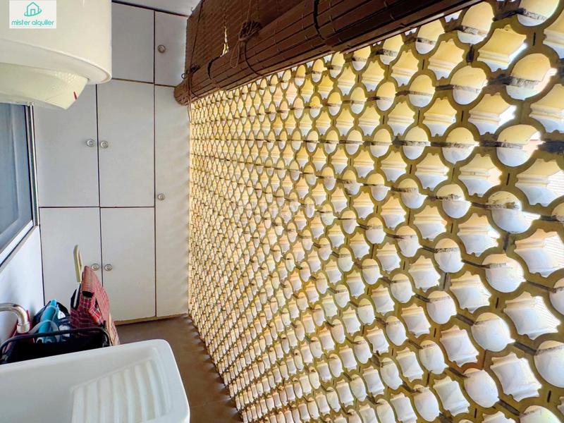 Foto e84f90bf-d3f5-4303-85d6-069c2c0b6b9d. Location appartement dans gabriel miro 16 dans Campello Playa Campello (el)