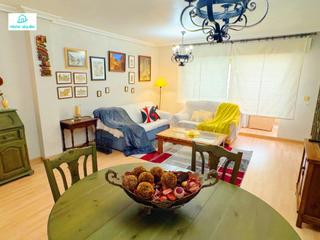 Lloguer Apartament  Calle calle de colón, 12 12. Amplio piso de tres dormitorios en san bartolomé, ideal para tel